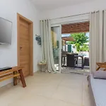 Kuca Za Odmor Laurus S Bazenom Vikendica *