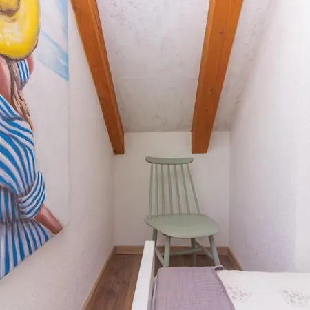 Kuca Za Odmor Laurus S Bazenom Holiday home